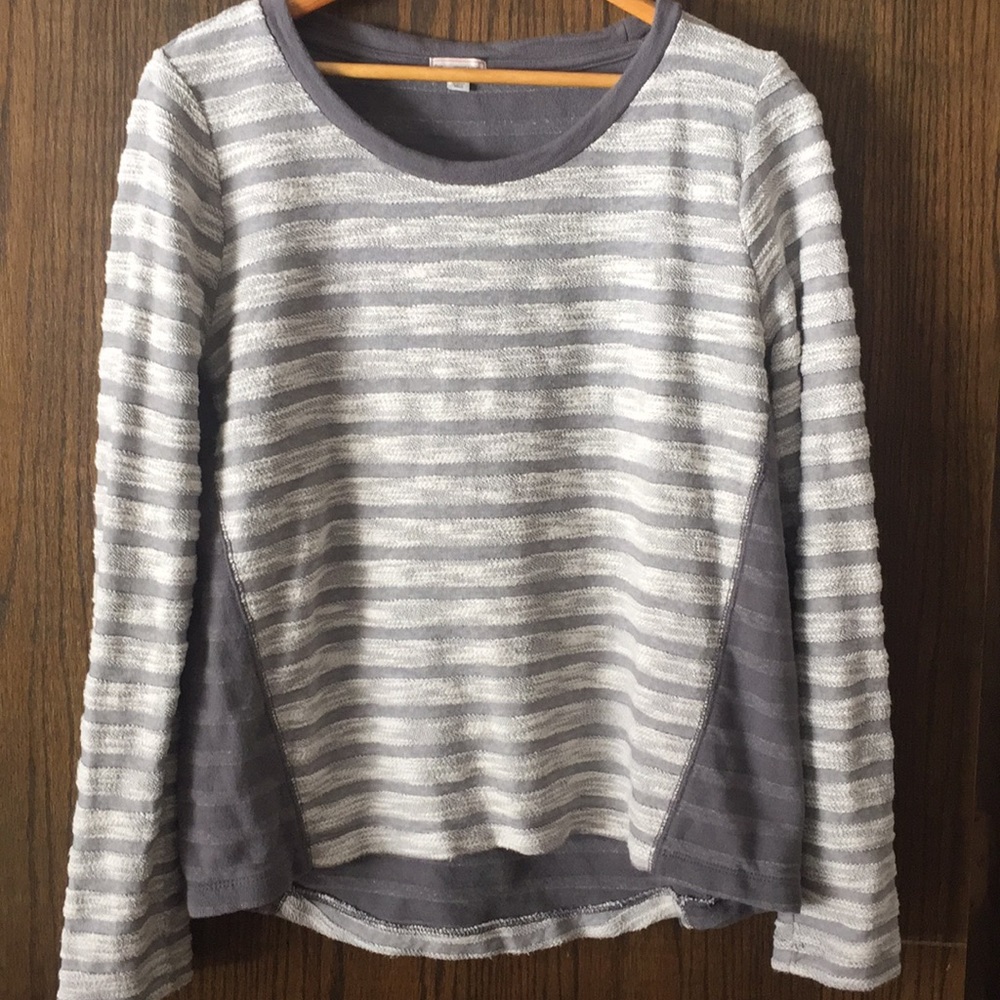 Gap long sleeve knit top